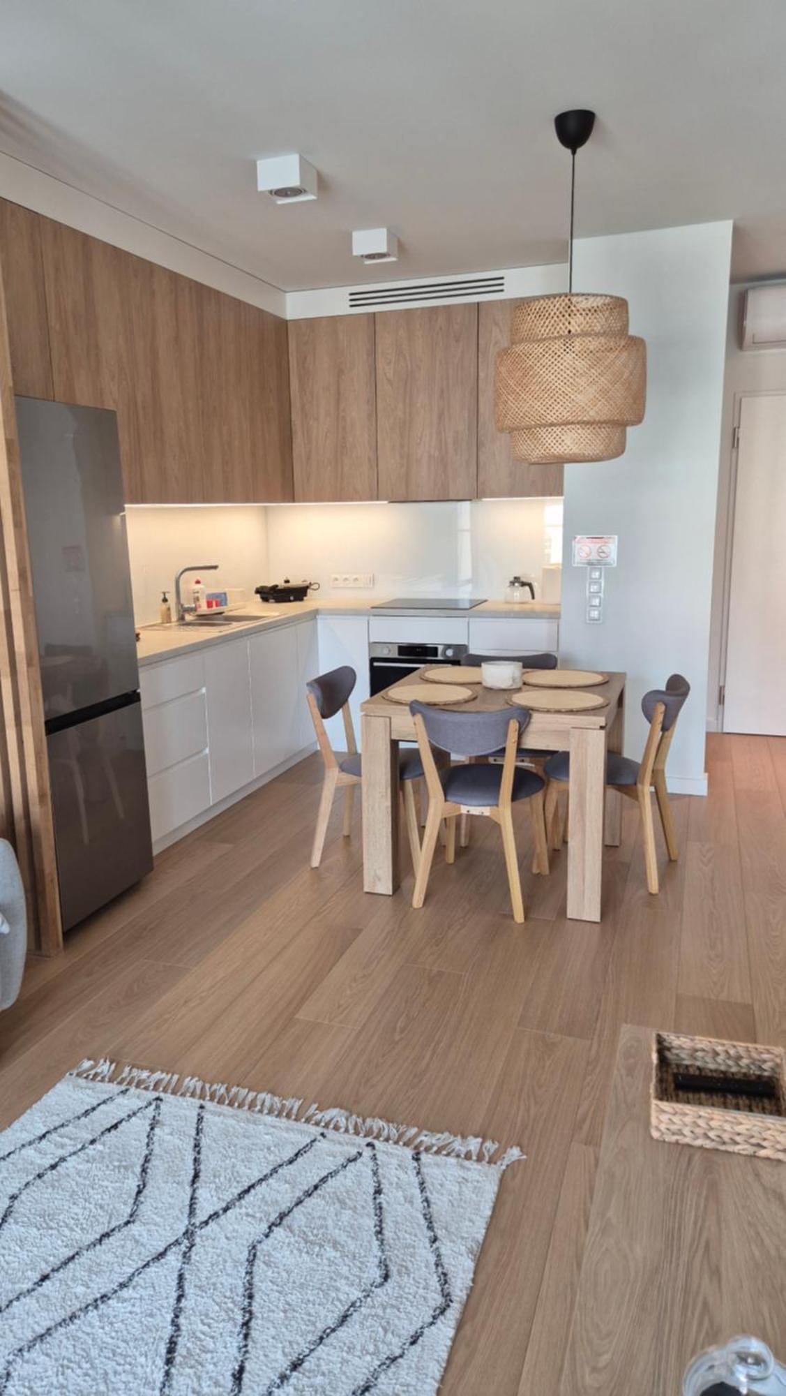 Apartment Luxurious Cinnamon Apartment, Self Check-in 24h, Parking, Air-conditioning Poznan