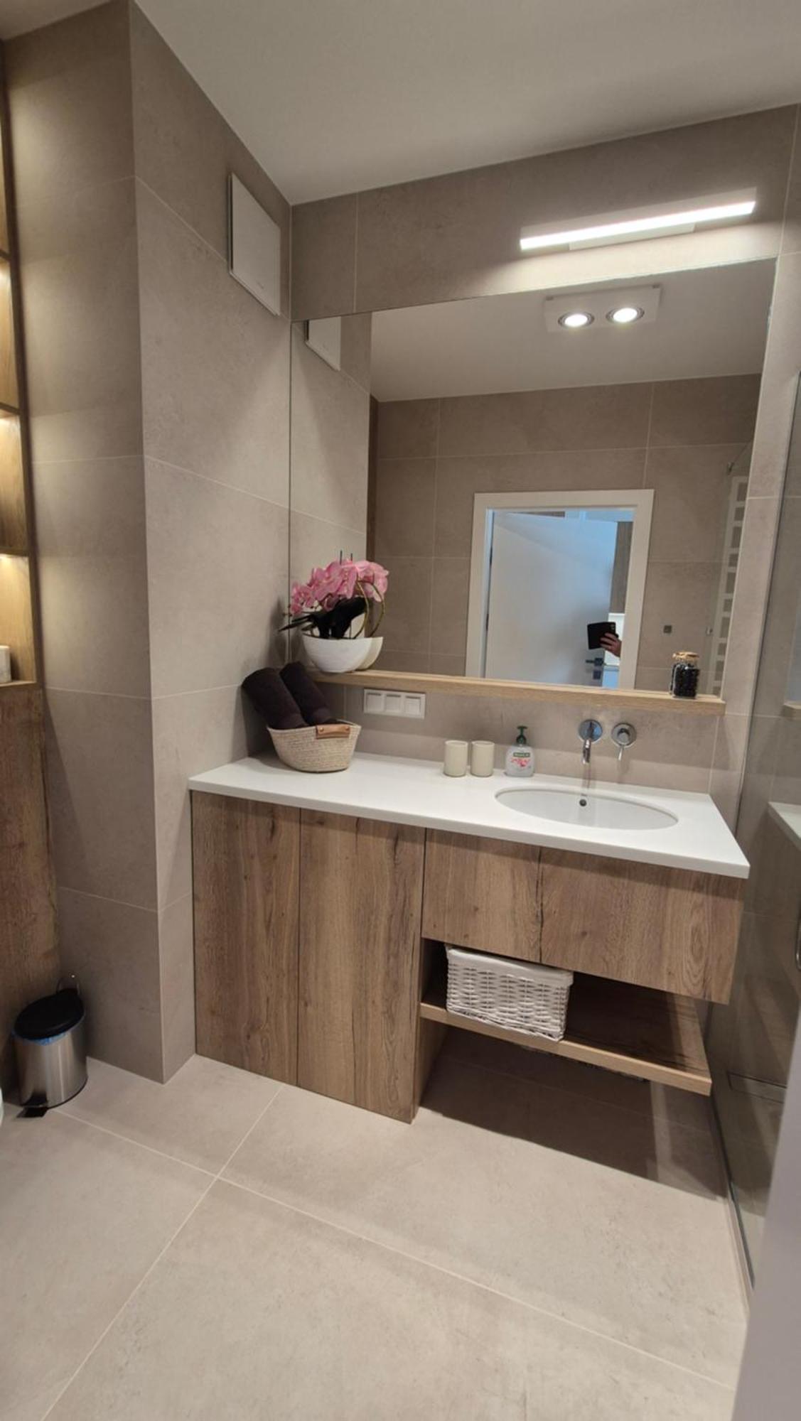 Luxurious Cinnamon Apartment, Self Check-in 24h, Parking, Air-conditioning *