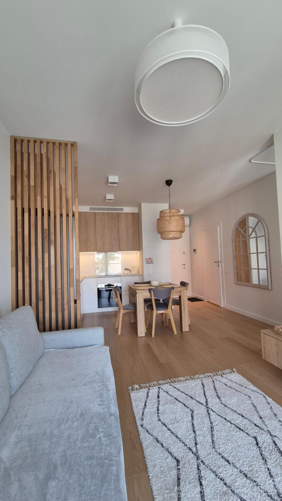 Luxurious Cinnamon Apartment, Self Check-in 24h, Parking, Air-conditioning Apartment
