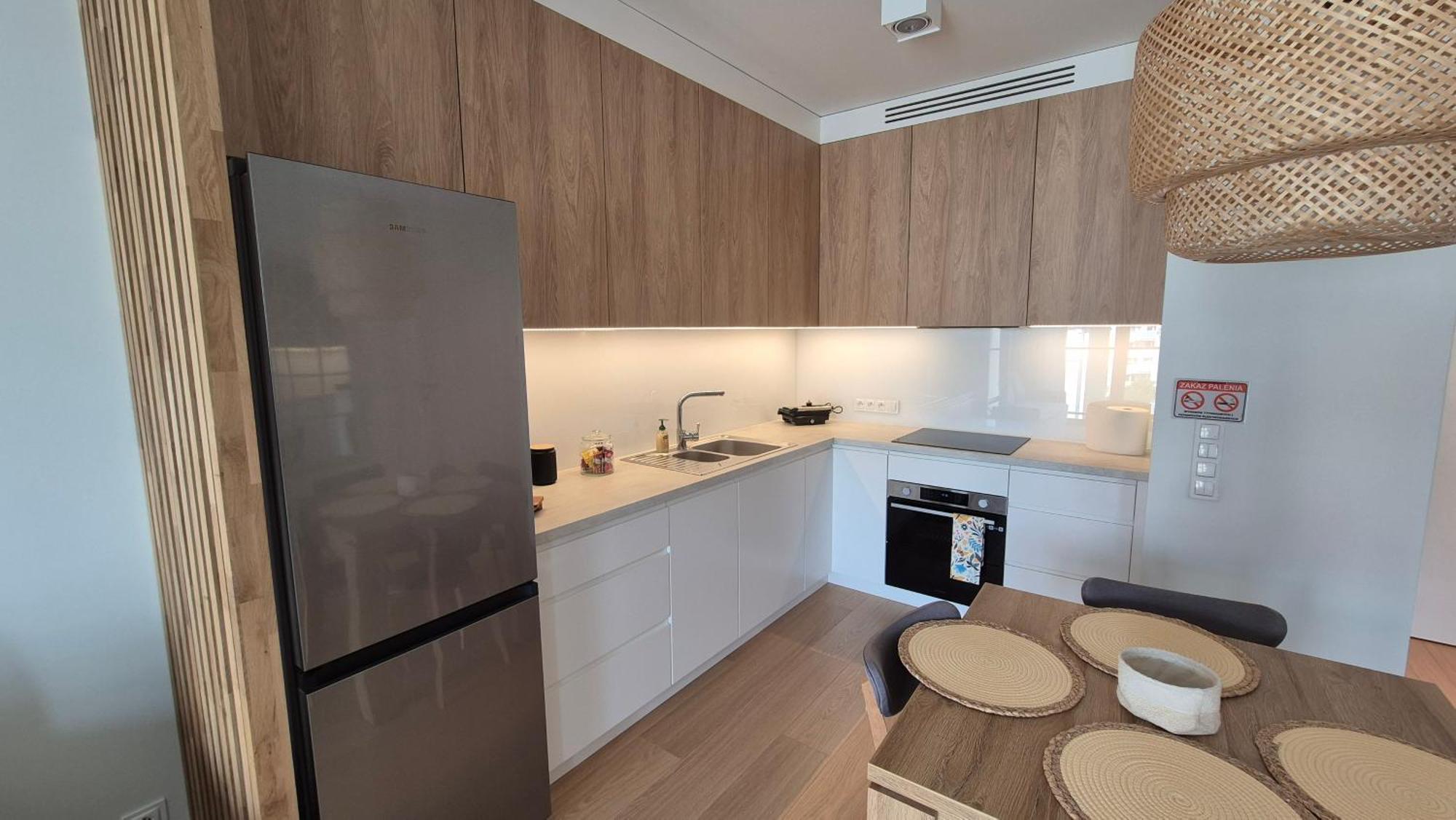 Luxurious Cinnamon Apartment, Self Check-in 24h, Parking, Air-conditioning * Poznan