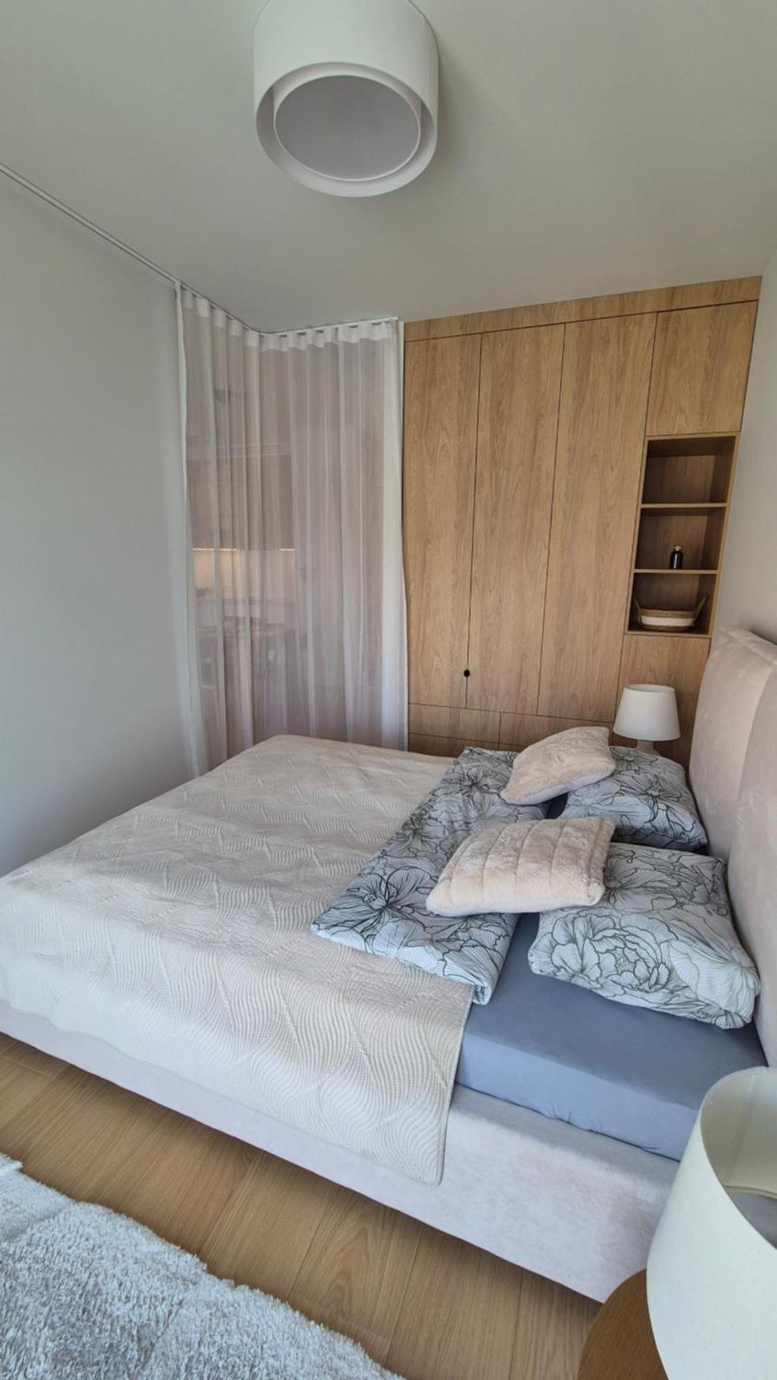 Luxurious Cinnamon Apartment, Self Check-in 24h, Parking, Air-conditioning Apartment