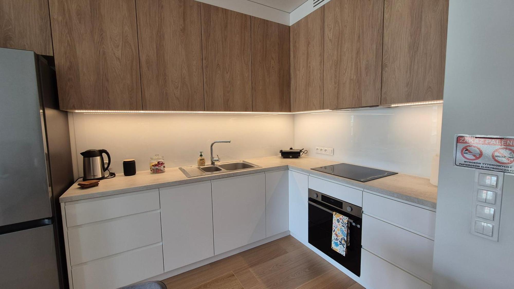 Luxurious Cinnamon Apartment, Self Check-in 24h, Parking, Air-conditioning Poznan